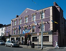 The historic Hayes' Hotel in Liberty Square Thurles Liberty Square Hayes Hotel 2012 09 06.jpg
