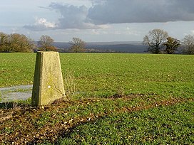 Trigonometri titik dekat Goleigh Pertanian - geograph.org.inggris - 286307.jpg