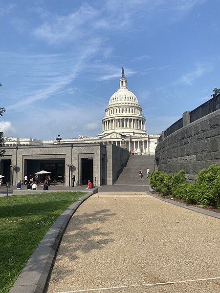 File:US Capitol viewed from the visitor centre.jpg