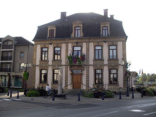 <span class="mw-page-title-main">Uckange</span> Commune in Grand Est, France