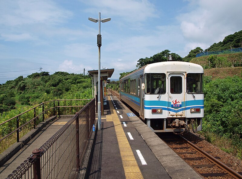 File:Uminoōmukae Station 01.jpg