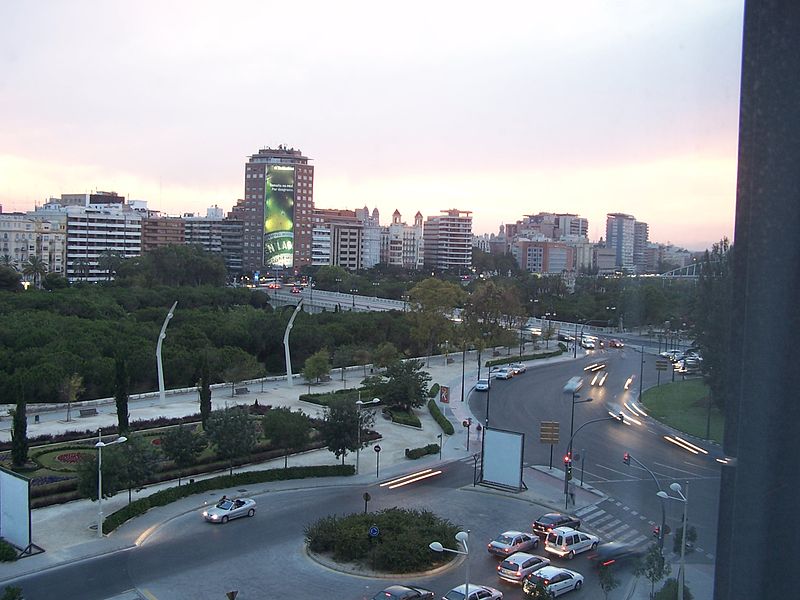 File:Valencia Puente Aragon desde Melia Palace - panoramio.jpg