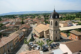 Saint-Didier-sur-Chalaronne'deki kilise ve çevresi