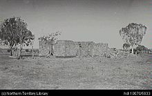 Remains of the old homestead, Wave Hill Station 1927 Wavehillhstead.jpg