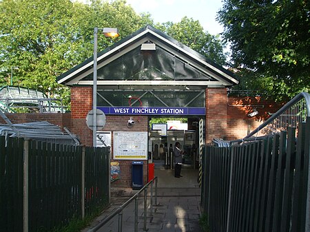 West Finchley stn entrance