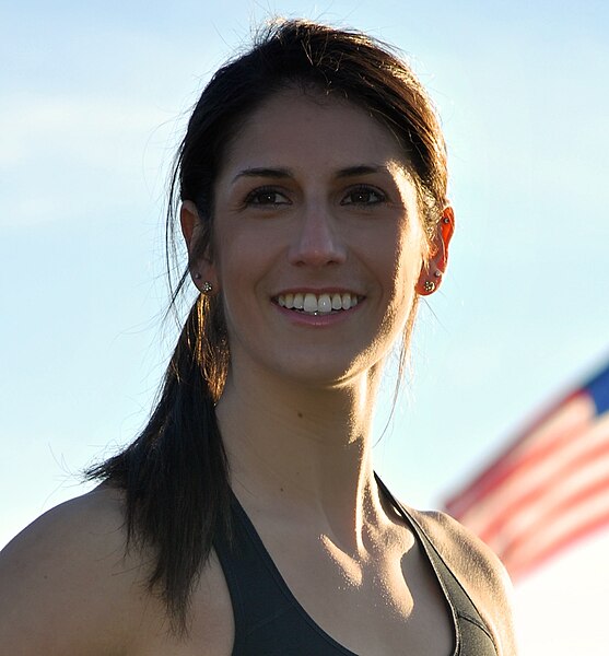 File:Yael Averbuch with flag.jpg