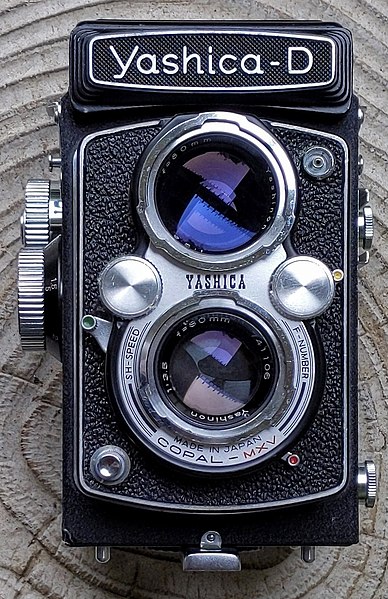 File:Yashica-D front.jpg