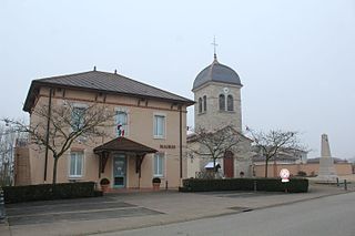 <span class="mw-page-title-main">Curtafond</span> Commune in Auvergne-Rhône-Alpes, France