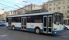 Rostov del Don, trolebús en la avenida Nagibina.jpg