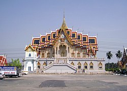 Main hall of Wat Muang.