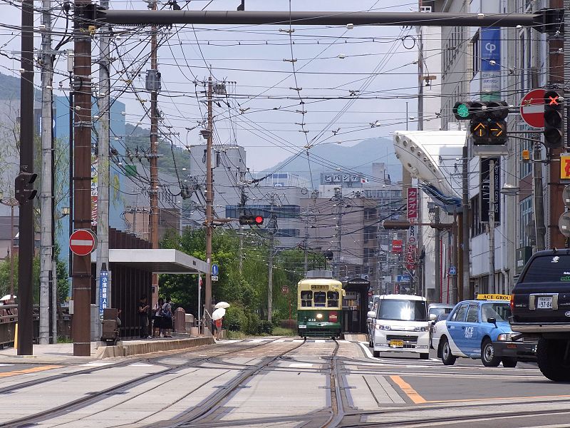 File:西浜町電停 Nishihama Machi tram stop (Nagasaki Electric Tramway) - panoramio.jpg