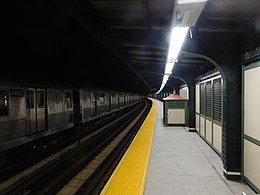 111 Street Jamaïque nuit vc.jpg