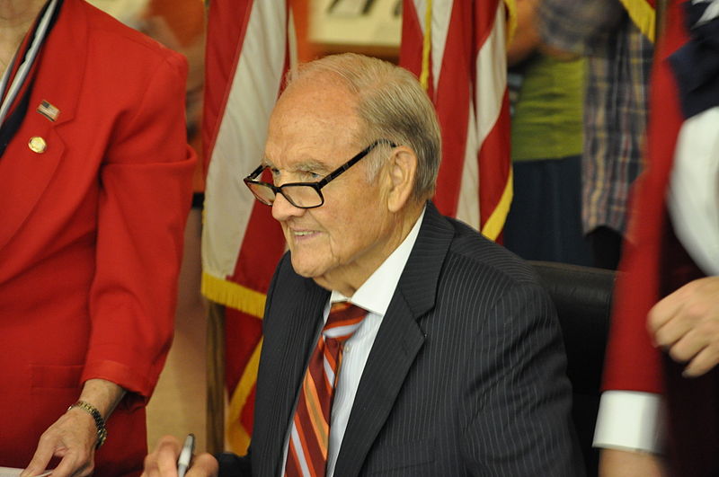 File:1McGovern Signing 1.JPG