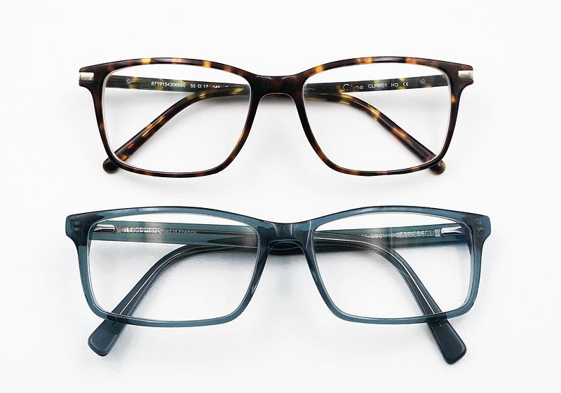 Eyeglass styles: 2022-2023 trends for men and women | Clearly