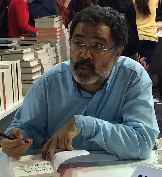 File:Ahmet Ümit at Kocaeli Book Exhibition, May 2016 (2).jpg