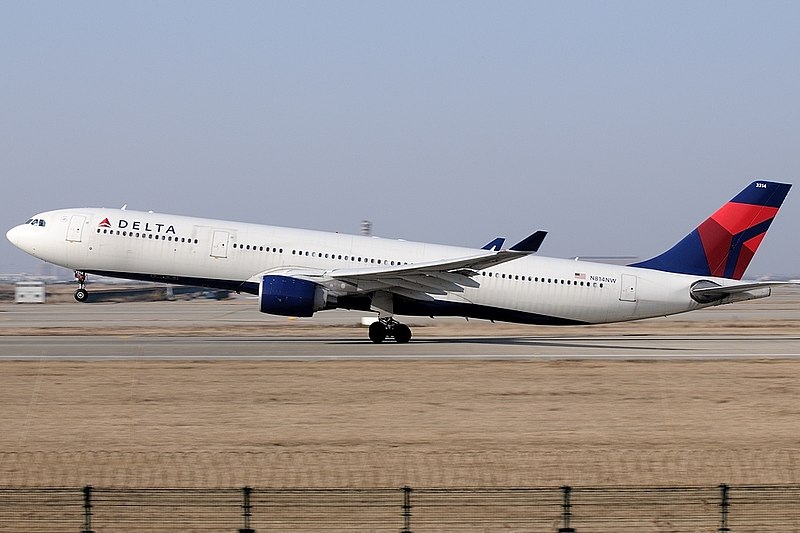 File:Airbus A330-323X, Delta Air Lines JP7576026.jpg