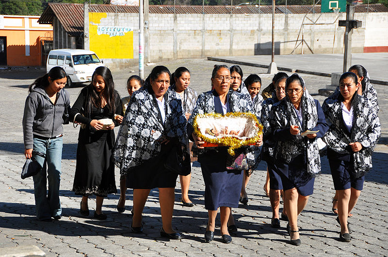 File:Antigua guatemala women 2009.JPG