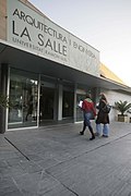 Ingresso dell'edificio Sant Josep, sede della Facoltà di Architettura.