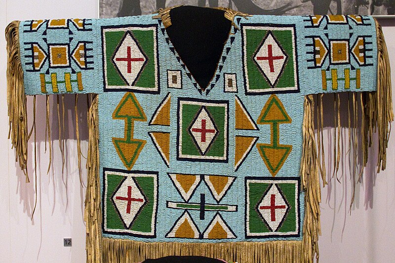 File:Assiniboine Nakoda Horse Dance Shirt - Royal Ontario Museum (8032228287).jpg