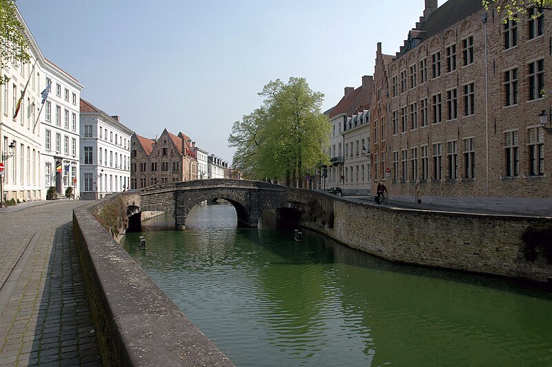 File:Augustijnenbrug, Bruges, 2009.jpg