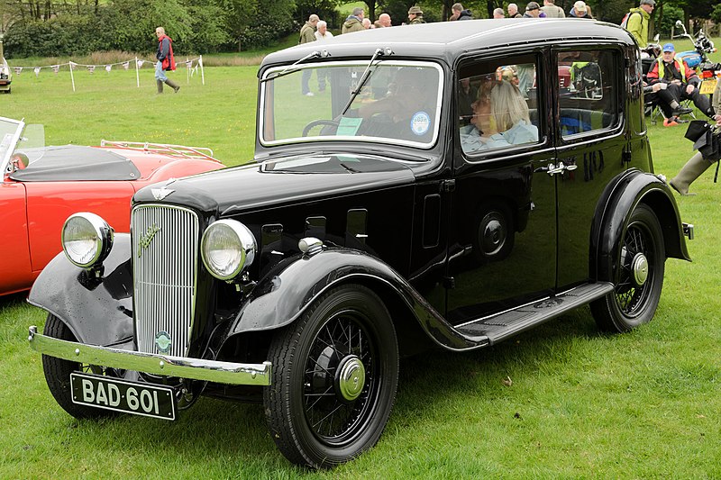 File:Austin 10 Saloon (1936) - 18293526666.jpg