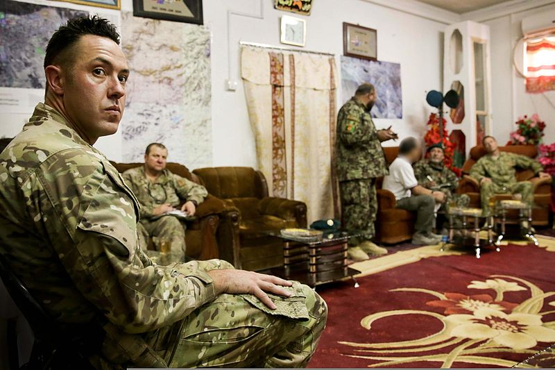 File:Australian Army Maj. Michael Kearns, left, with an advisory team, listens to briefs by Afghan National Army commanders to Australian Army Brig. Mark Brewer, the deputy commanding general of force development 130515-O-MD709-008-AU.jpg