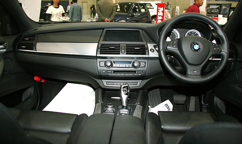File:BMW X6 interior.jpg
