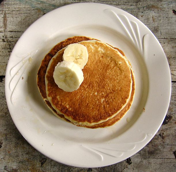 File:Banana on pancake.jpg