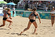 Deutsch: Beachvolleyball bei den Olympischen Jugendspielen 2018; Tag 11, 17. Oktober 2018; Jungen, Spiel um Platz 3 – USA (Devon Newberry/Lindsey Sparks)-Norwegen (Emilie Olimstad/Frida Berntsen) 1:2 (21–1/13–21/9–15) English: Beach volleyball at the 2018 Summer Youth Olympics at 17 October 2018 – Bronze Medal Match – USA (Devon Newberry/Lindsey Sparks)-Norway (Emilie Olimstad/Frida Berntsen) 1:2 (21–1/13–21/9–15)