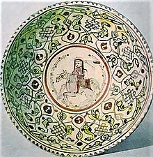 Bi Bi Monajemeh Nishaburi representada en una ceràmica seljúcida