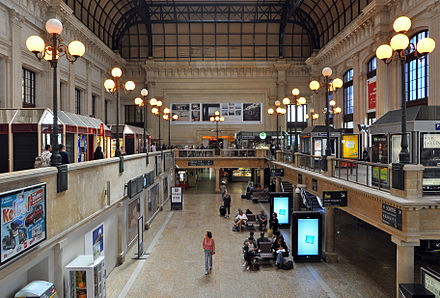 With 10 million passengers a year, the Bordeaux-Saint-Jean station is the largest station in the region.