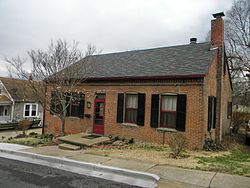 Broeker House.jpg