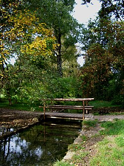 Brunnbach Muenchen.JPG