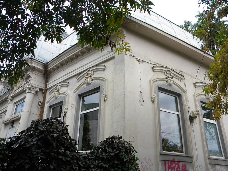 File:Bucuresti, Romania, Casa pe Calea Plevnei nr. 72 (detaliu 1).JPG