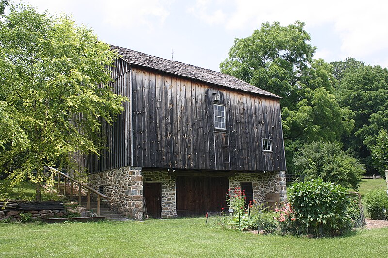 File:Burnside Plantation Haas Barn 02.JPG