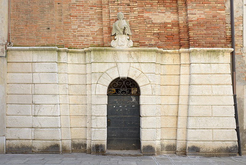 File:Campanile san Stae Venezia.jpg