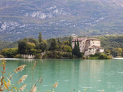 Come arrivare a Castel Toblino con i mezzi pubblici - Informazioni sul luogo