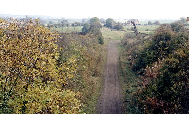 File:Castle Bytham towards Bourne Trackbed geograph-3102966-by-Ben-Brooksbank.jpg