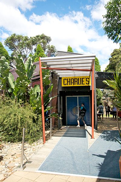 Exterior of The Waterhole as it appeared in 2007–2014