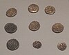 9 moedas de ouro do Cheriton Hoard em exibição no Winchester City Museum