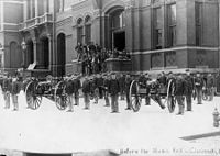 Cincinnati Riots 1884 Troops manning barricade.jpg