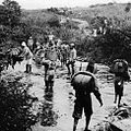 Soldats belges et congolais en campagne dans l'Est africain.