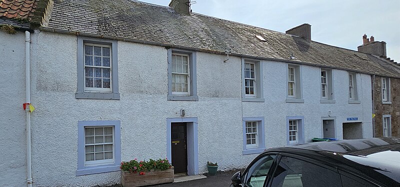 File:Crail, 56 High Street.jpg