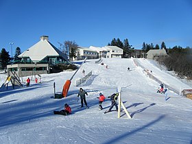 Luftbild des Bahnhofs.