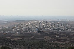 Qarawat-Bani-Hassan-Deir-ad-Derb-090551.jpg