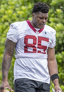 Deon Yelder American football player (born 1995)