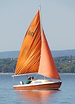 Миниатюра для Файл:Diller Schwill DS-16 sailboat 3674.jpg