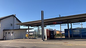 Gölgelik kaplı platform