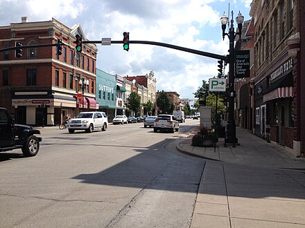 Downtown Bowling Green hosts many small businesses.