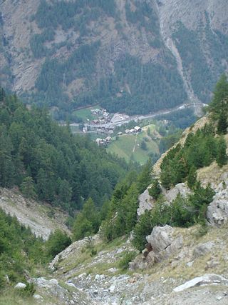 <span class="mw-page-title-main">Eisten</span> Municipality in Valais, Switzerland